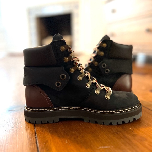 NWT See By Chloe Eileen Flat Boot in Nero/Natural (Sz 37) - Picture 1 of 8